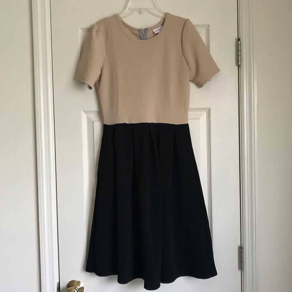 NEW LuLaRoe Amelia Dress - Picture 1 of 5